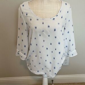 41 Hawthorn White and Blue Shirt Size Medium